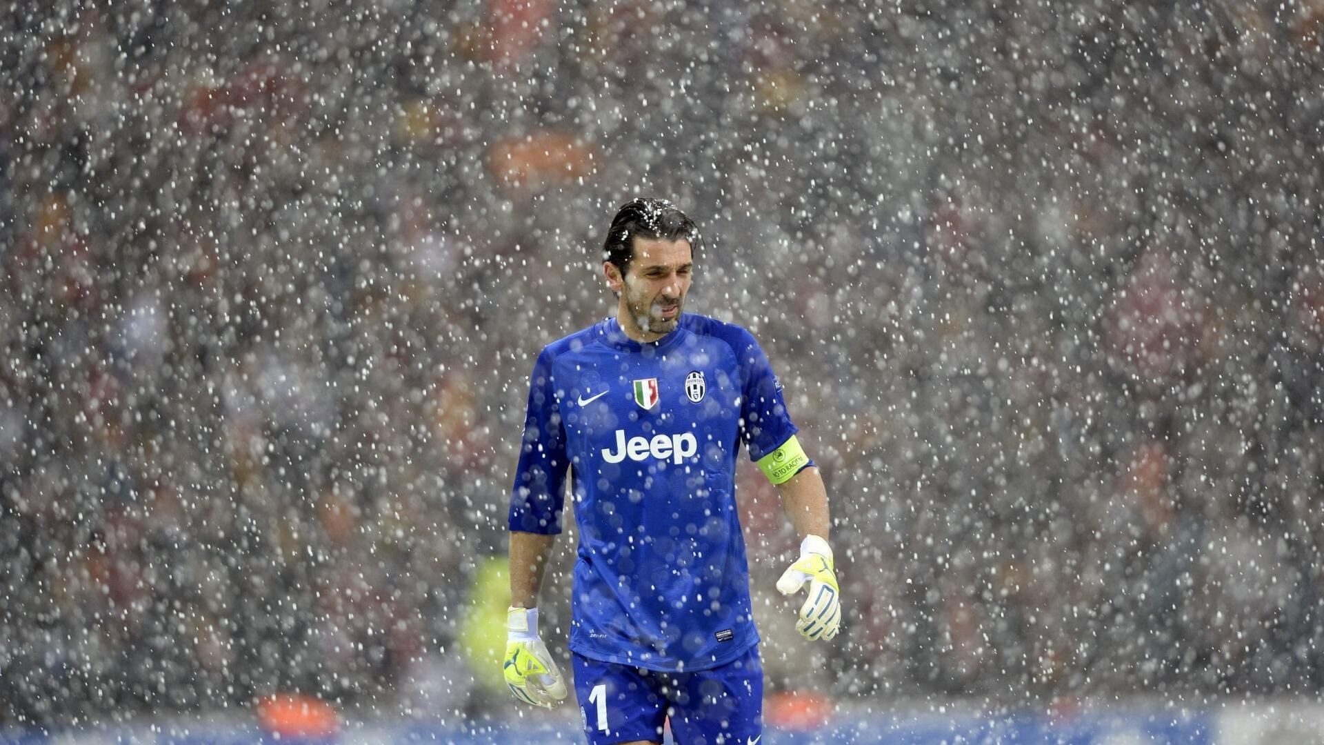 湖人正面击溃上海队,英格拉姆成为全场焦点