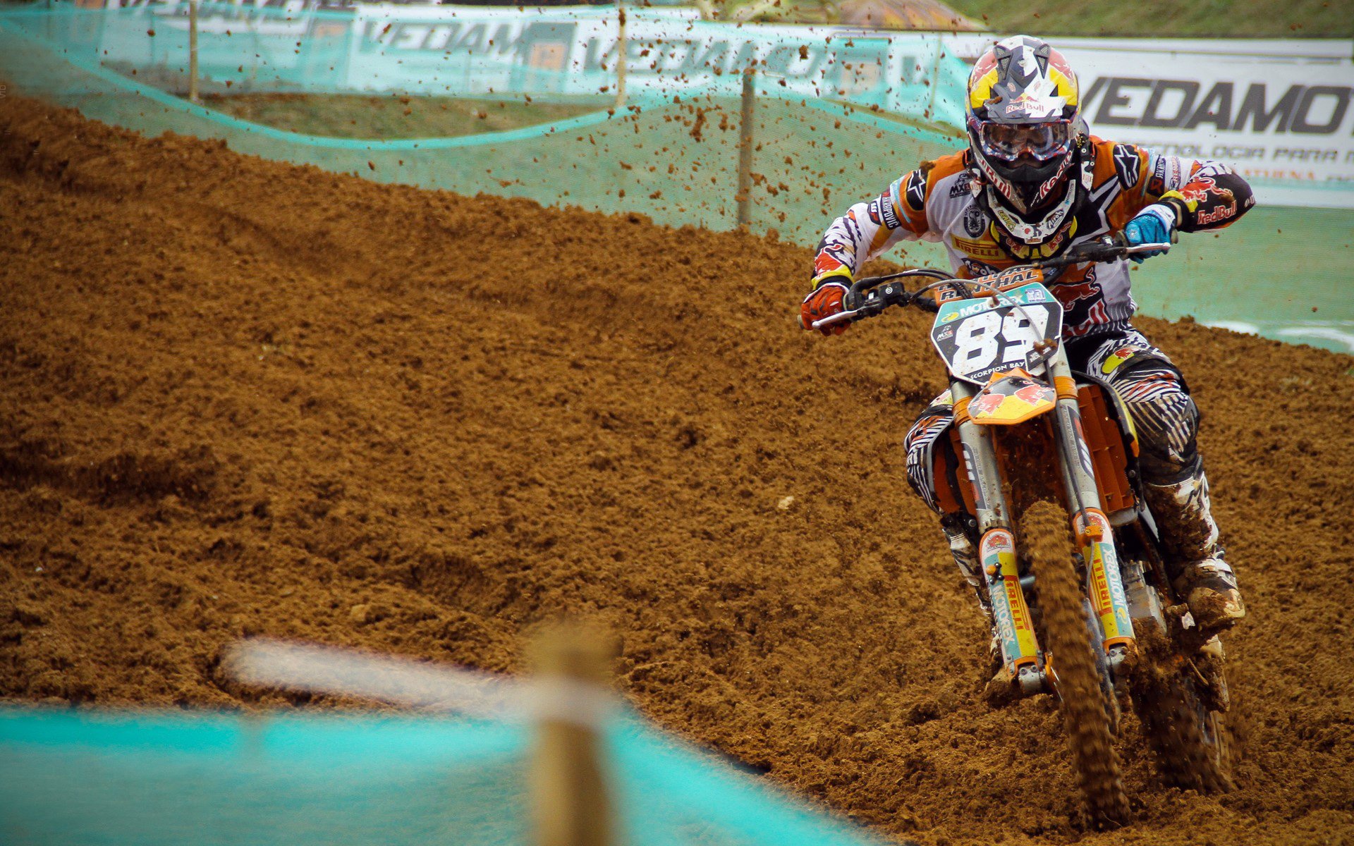 阿坎吉攻防两端统治,拉齐奥碾压喀麦隆,当个体成为体系,足球的降维打击