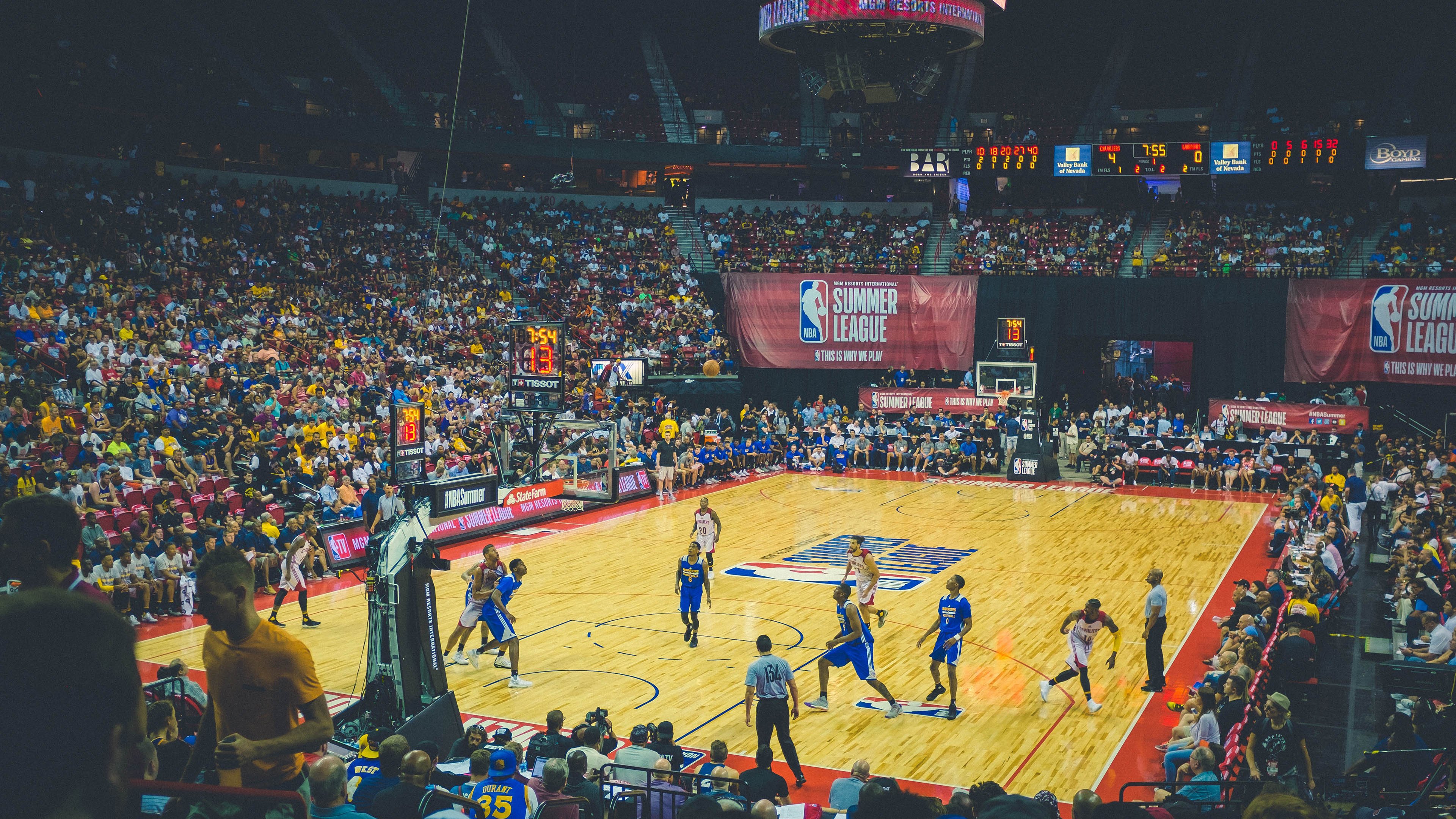 西甲德比战火映照伊拉克，足球如何缝合战争撕裂的大地